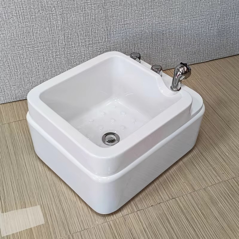 電動ポータブルリラックスフットバス、ペディキュアフットマッサ - Spa & Wellness Hotel Diamond Ustroń のレビューと価格